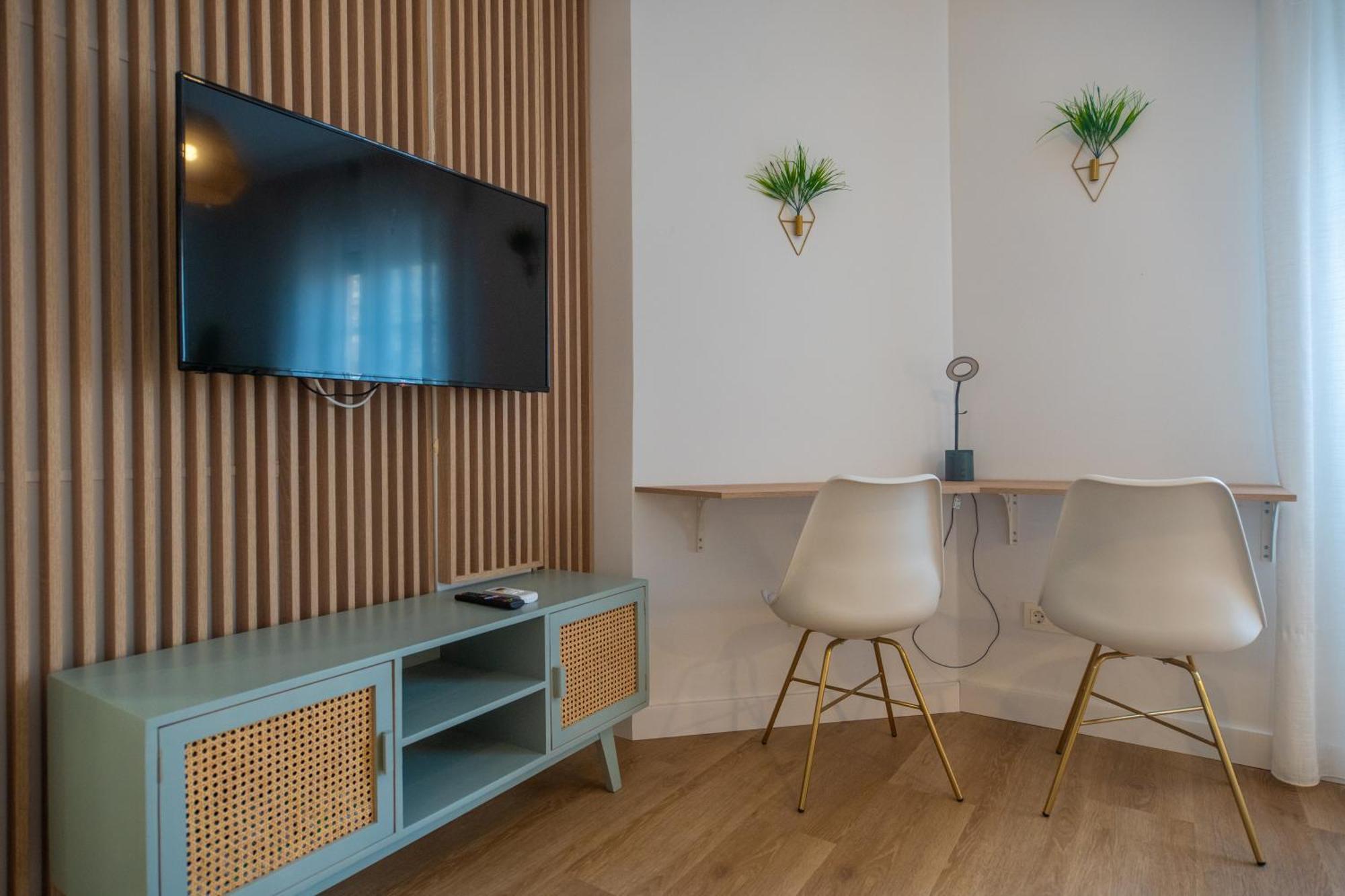 Prensa & Nice Courtyard By Ele Apartments Malaga Exterior photo