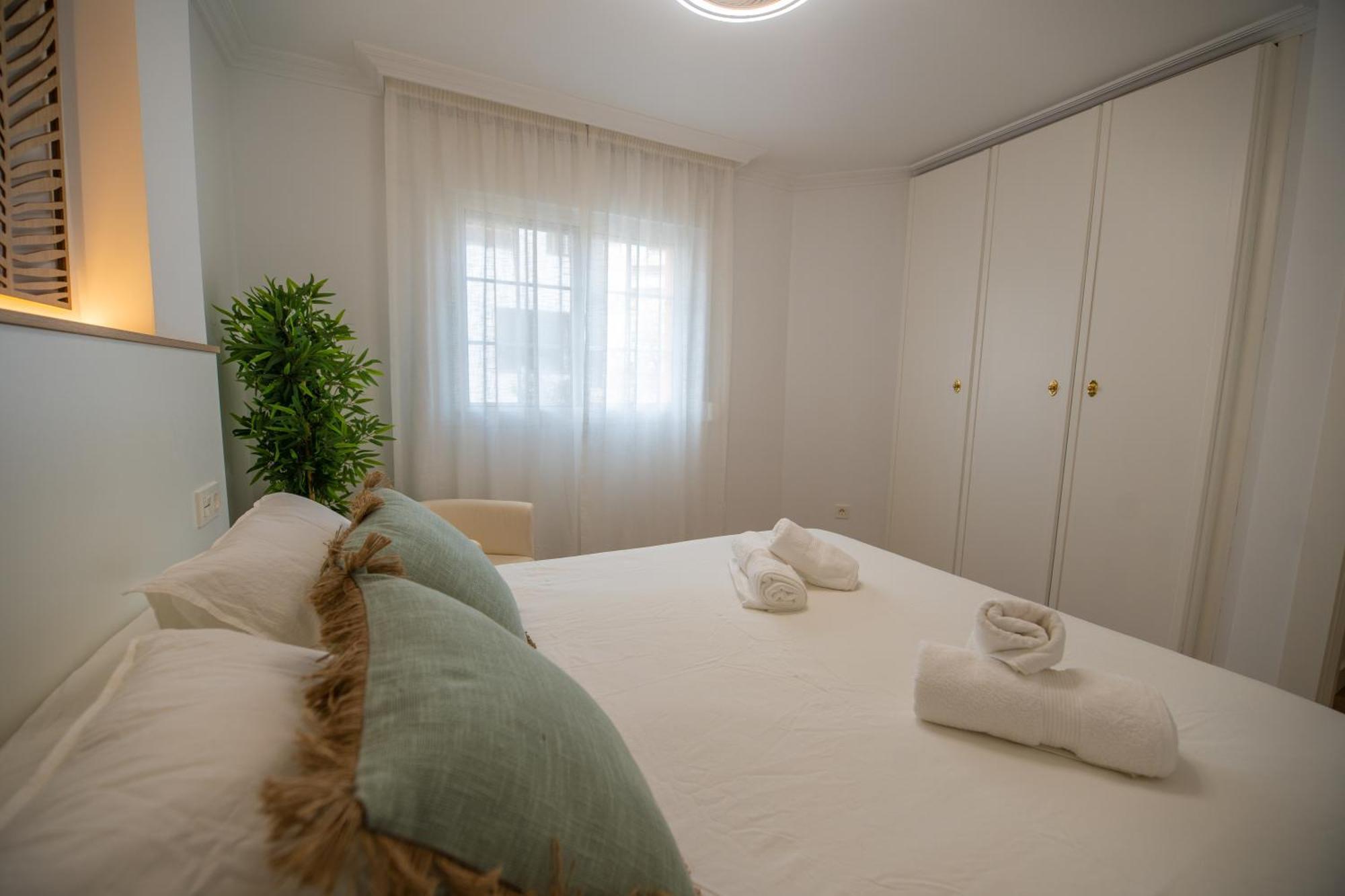 Prensa & Nice Courtyard By Ele Apartments Malaga Exterior photo